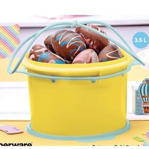 Tupperware  Giant Canister  3.5 Liter